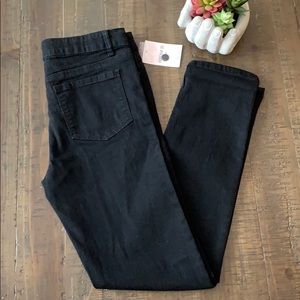NWT FOREVER 21 GIRLS black jeans.
